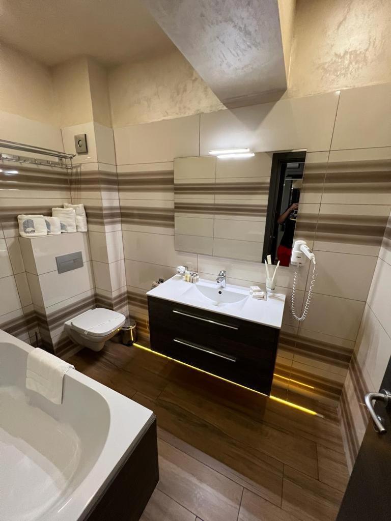 Mamaia White Tower Hotel Ngoại thất bức ảnh